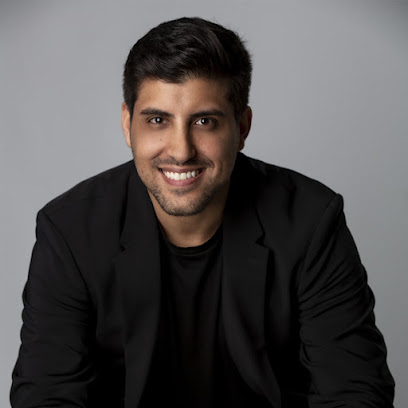 Dr. Osvaldo Manincor - Transplante Capilar em São Paulo