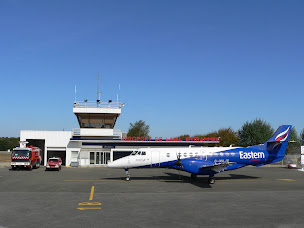 Photo n°3 de Aéroport de Laval et de la Mayenne à Laval (Aéroport)