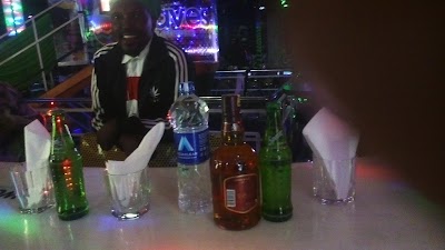 Photos of Waves Lounge