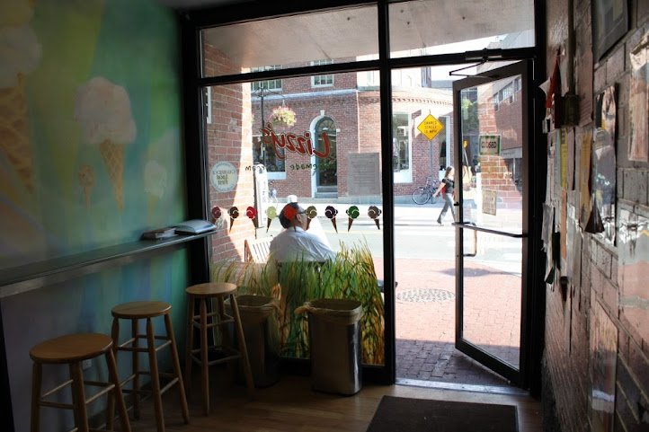 Lizzy's Ice Cream by null