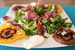 Photo n°1 de Hirondelle ∞ Kaneyl à Bauduen (Traiteur ambulant)