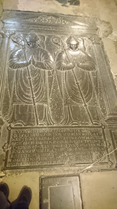 Photos of Basilique Saint Hubert