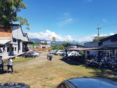 Photos of Makro Via Puerto Lopez