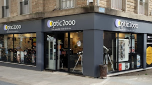 Photo n°16 de Opticien Vire - Optic 2000 à Vire Normandie (Magasin de lunettes de soleil)