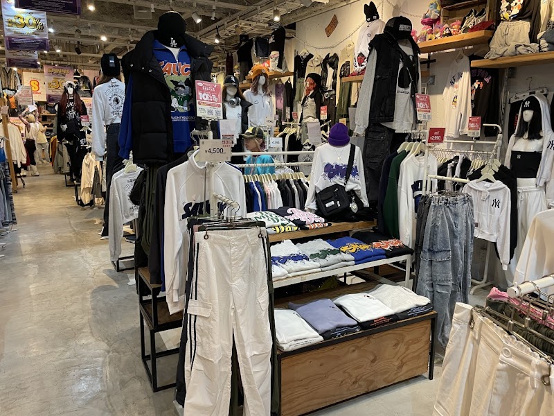 SPINNS 名古屋店