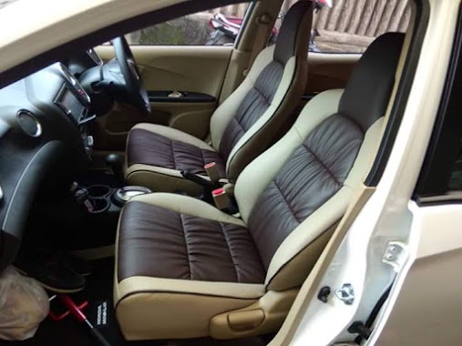 Glamourz Car Leather Seat, Author: Otto Reza