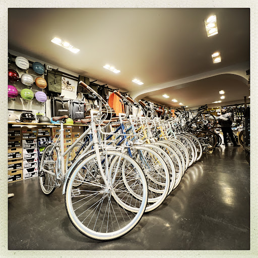 Bicycle Store Paris Republique - Thumbnail