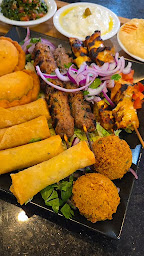 Photo n°28 de Restaurant Le Joubeil Le Havre Traiteur à Le Havre (Restaurant de chawarmas)