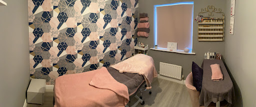 Sophie’s Beauty at 6 Gallery - United Kingdom