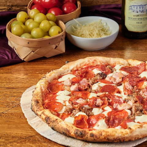 Bellatrino Pizzeria by null