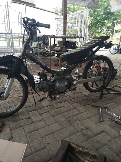 Photos of Ljr Olshop Racing