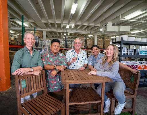 Hawaiian Discovery Furniture Logo