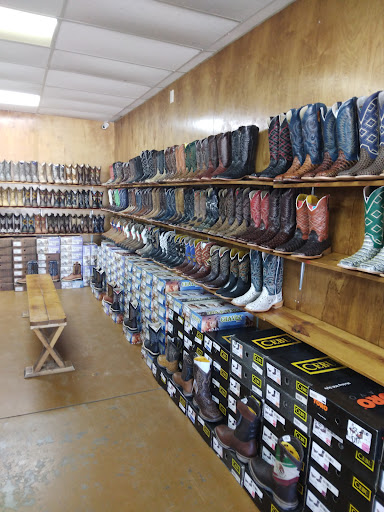 TEXAS BOOT RANCH #3 - Visual