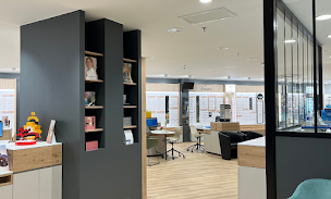 Photo n°4 de Opticien Champniers - Cc Auchan - Krys à Champniers (Magasin de lunettes de soleil)