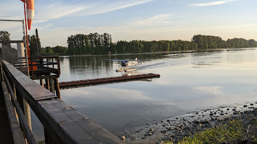 Pitt Meadows Water Aerodrome Logo