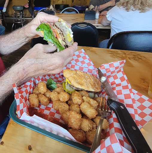 Hunter Creek Bar & Grill - Thumbnail