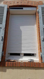 Photo n°17 de Vincent Rondel Ngel fenêtre à Fleurieu-sur-Saône (Magasin de fenêtres en PVC)