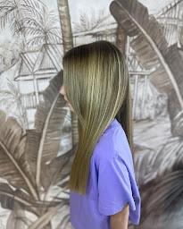 Photo n°4 de Mia & Co coiffure à Saint-Pierre (Salon de coiffure)