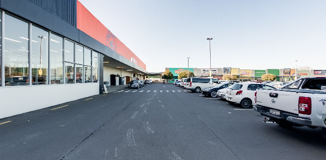 Mitre 10 MEGA Takanini Open Times
