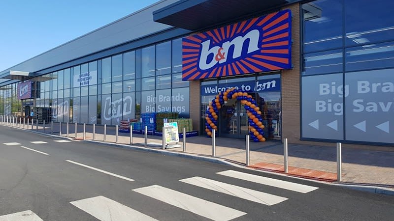 B&M Store photo 2