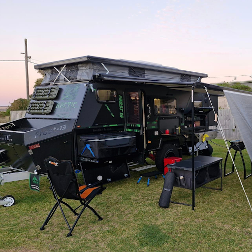 Jimbo's 4x4 Campers Arctic Campers Showroom - Thumbnail