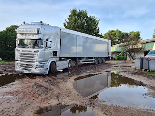 Photo n°3 de Transports MARINI à Reyniès (Société de transport routier)