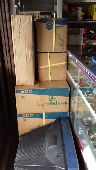 electronics-store