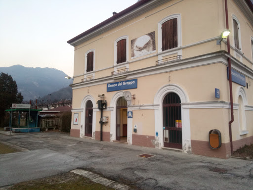 Stazione ferroviaria di Cismon