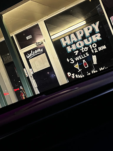 Mis Tragos Bar & Grill - Thumbnail