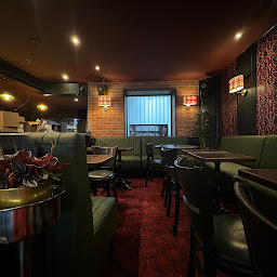 Photo n°21 de Guru Neuilly à Neuilly-sur-Seine (Restaurant)