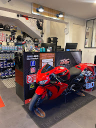 Photo n°21 de Bike Motor City à Villeneuve-le-Roi (Magasin de motos)