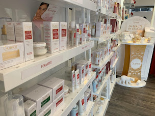 Photo n°6 de Creon Beaute à Créon (Service d'épilation à la cire)