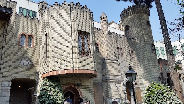 Moghadam Museum