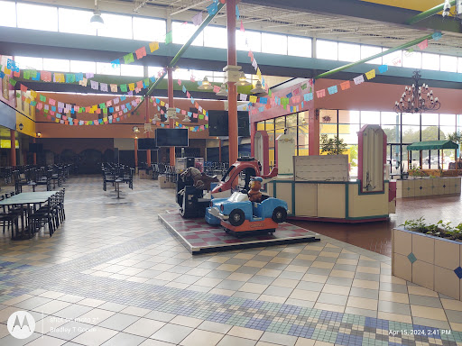 Town square mall - Visual