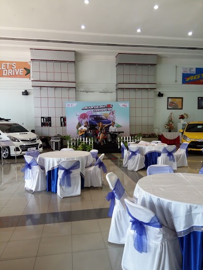 Photos of Toyota Semarang Nasmoco Pemuda : Asrori Toyota