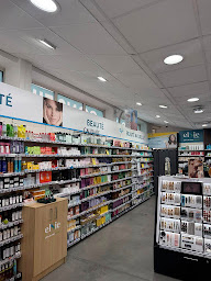 Photo n°17 de Pharmacie Saint-Etienne Elsie Santé à Saint-Vallier (Pharmacie)