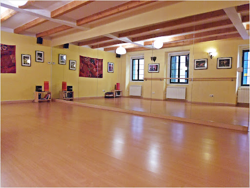 Devadasi Dance Studio - Visual