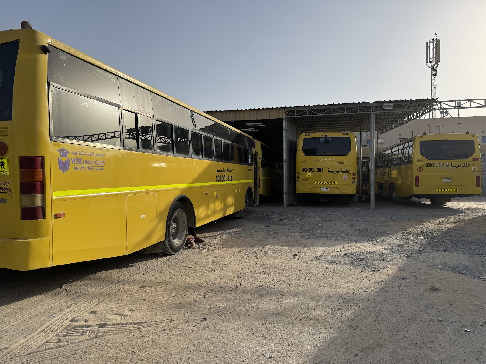 Royal Road Garage - صورة 2