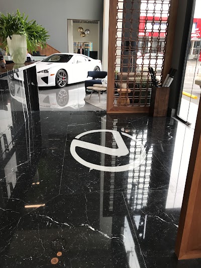 Photos of Showroom de lexus