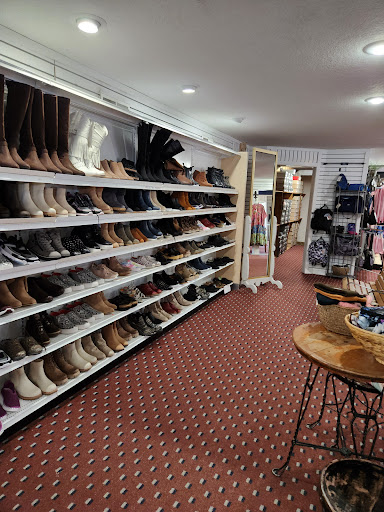 Blair's Landing Clothing Store - Thumbnail