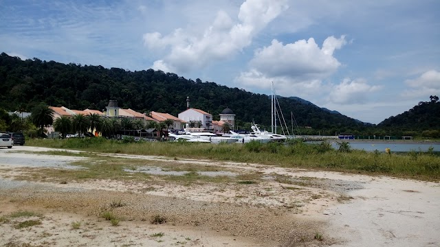 Pantai Kok