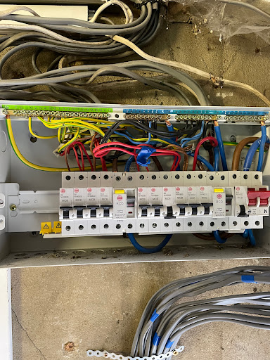 REM Electrical - Visual