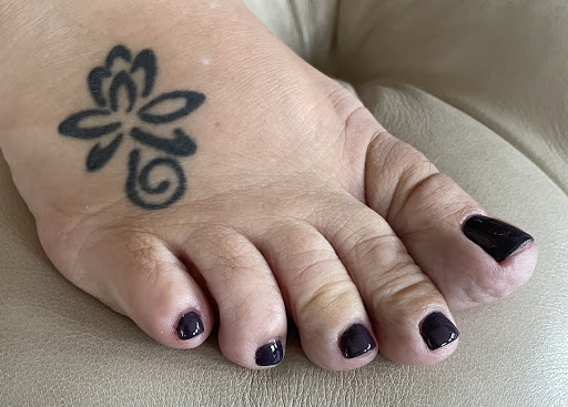 V.V. Nails - Thumbnail