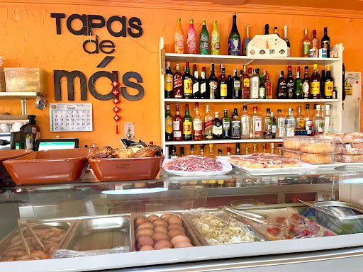 Tapas De Más - Visual