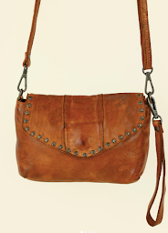 Photo n°13 de Coeur de Saint-Fargeau à Saint-Fargeau (Magasin de maroquinerie)