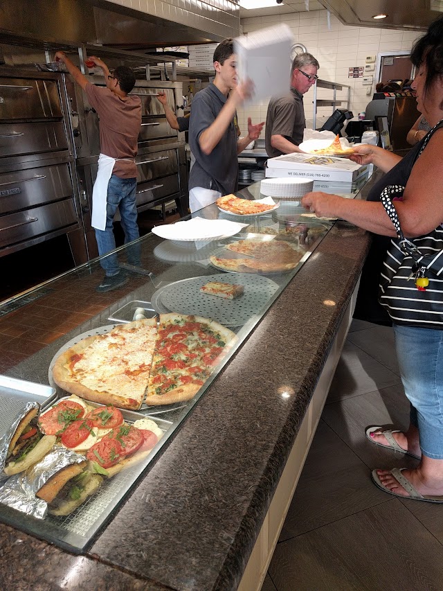 Gino's