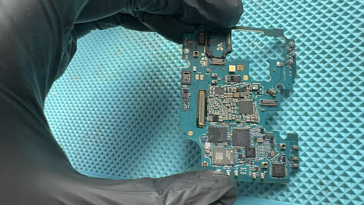 Repar&Tech réparation téléphone tablette ordinateur et console. Spécialiste micro soudure. Gallery - France