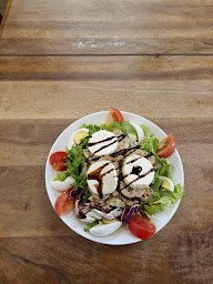 Photo n°15 de Aux 3 Nains à Le Bourg-d'Oisans (Brasserie)