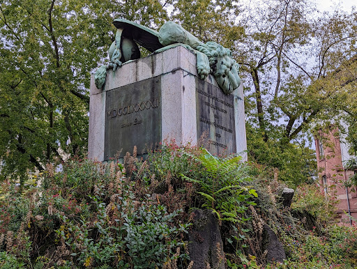 Hessendenkmal - Visual