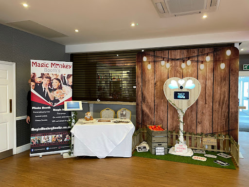 Magic Monkey Booths - Visual